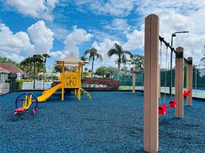 500 Crosswinds Dr A1, Green Acres FL 33413