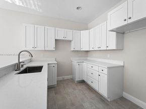 5400 NW 57th Ct, Tamarac FL 33319