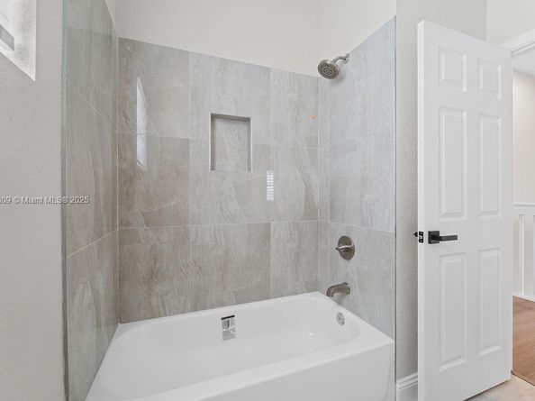 5400 NW 57th Ct, Tamarac FL 33319