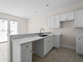 5400 NW 57th Ct, Tamarac FL 33319
