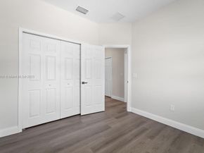 5400 NW 57th Ct, Tamarac FL 33319