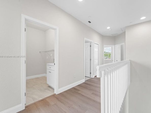 5400 NW 57th Ct, Tamarac FL 33319