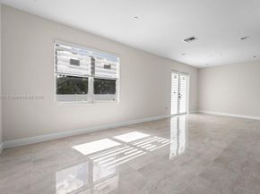 5400 NW 57th Ct, Tamarac FL 33319