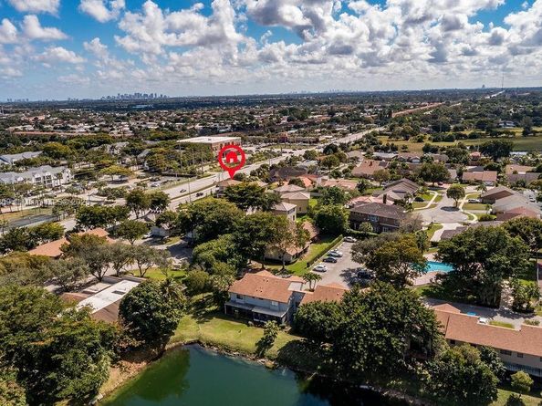 5400 NW 57th Ct, Tamarac FL 33319