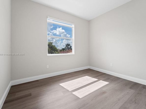5400 NW 57th Ct, Tamarac FL 33319