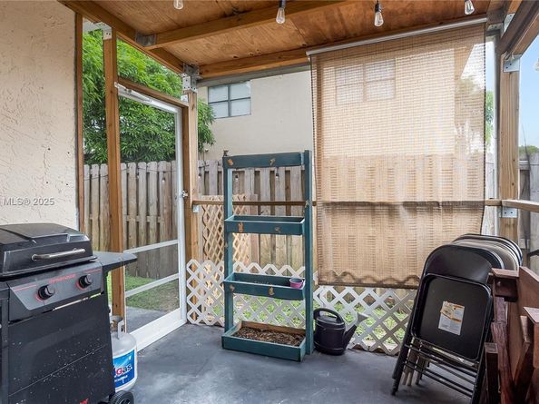 6368 NW 29th St, Sunrise FL 33313