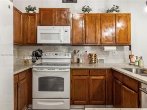 6368 NW 29th St, Sunrise FL 33313