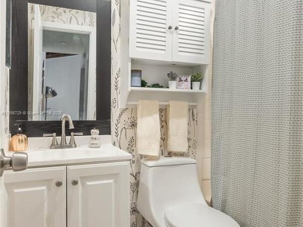 6368 NW 29th St, Sunrise FL 33313