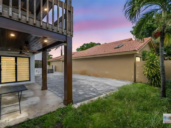 17353 NW 62nd Ct, Hialeah FL 33015