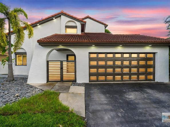 17353 NW 62nd Ct, Hialeah FL 33015
