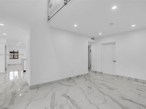 17353 NW 62nd Ct, Hialeah FL 33015