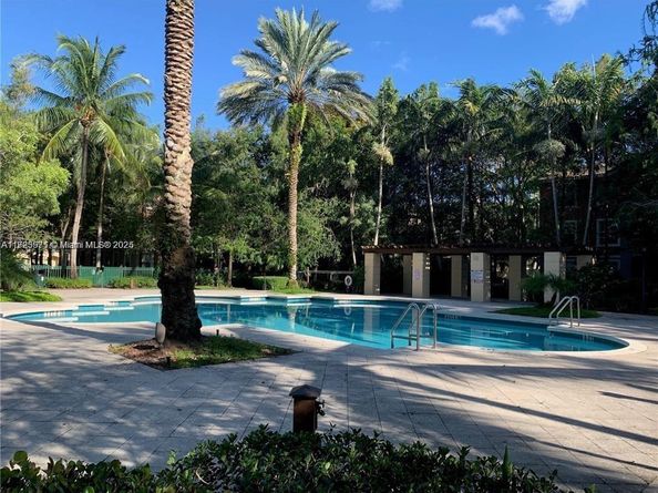 6776 W Sample Rd 6776, Coral Springs FL 33067