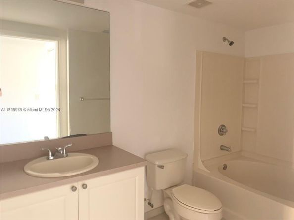 6776 W Sample Rd 6776, Coral Springs FL 33067