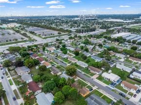 2805 NW 210th Ter, Miami Gardens FL 33056