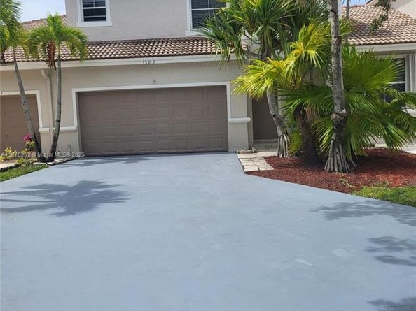 13012 NW 8th St, Pembroke Pines FL 33028