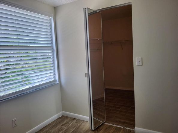 13012 NW 8th St, Pembroke Pines FL 33028