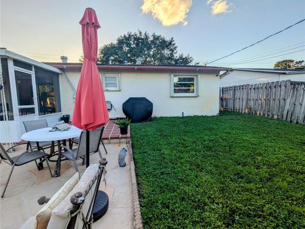 3031 N 74th Ave, Hollywood FL 33024