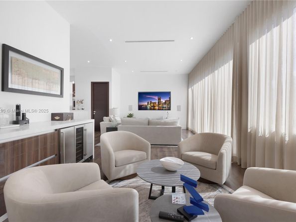 2420 SW 24th St, Miami FL 33145