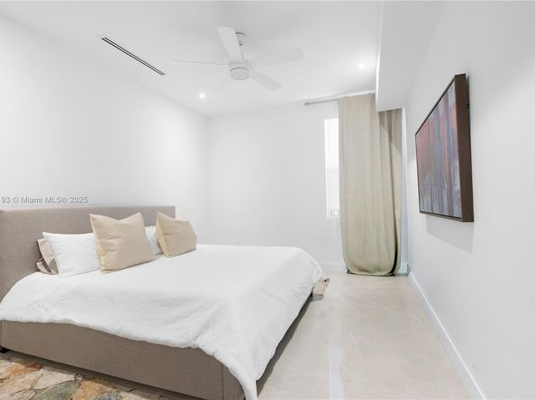 2420 SW 24th St, Miami FL 33145