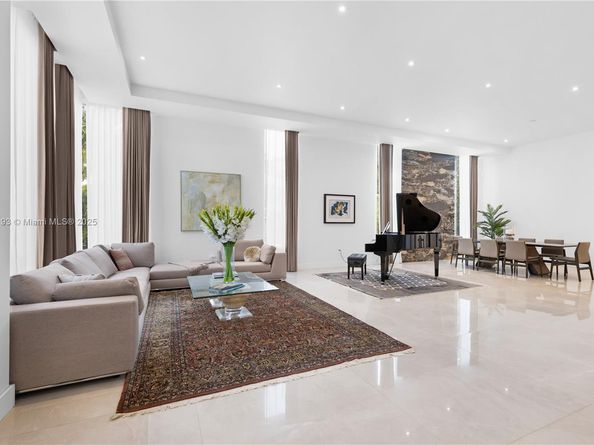 2420 SW 24th St, Miami FL 33145