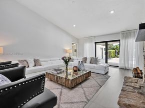 11850 Oak Leaf Dr., Davie FL 33330