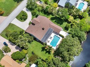 11850 Oak Leaf Dr., Davie FL 33330