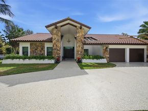 11850 Oak Leaf Dr., Davie FL 33330