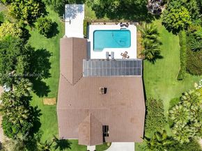 11850 Oak Leaf Dr., Davie FL 33330