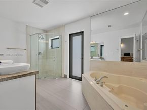 11850 Oak Leaf Dr., Davie FL 33330