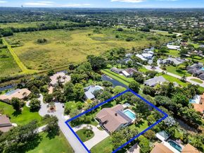 11850 Oak Leaf Dr., Davie FL 33330