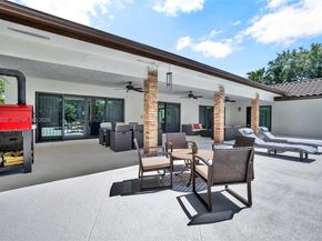 11850 Oak Leaf Dr., Davie FL 33330