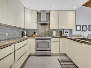 11850 Oak Leaf Dr., Davie FL 33330