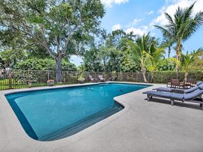 11850 Oak Leaf Dr., Davie FL 33330