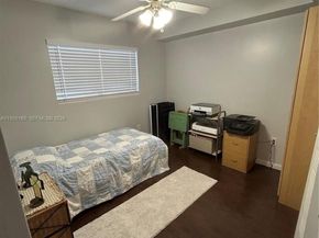 200 W Palm Cir W 104, Pembroke Pines FL 33025