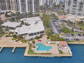 20281 E Country Club Dr 1801, Aventura FL 33180