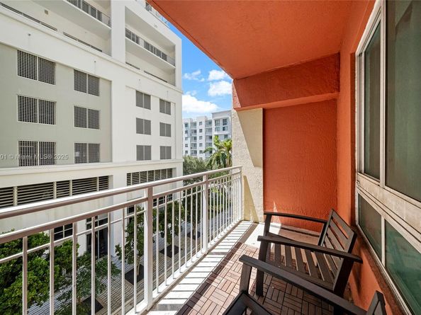 7350 SW 89th St 411S, Miami FL 33156