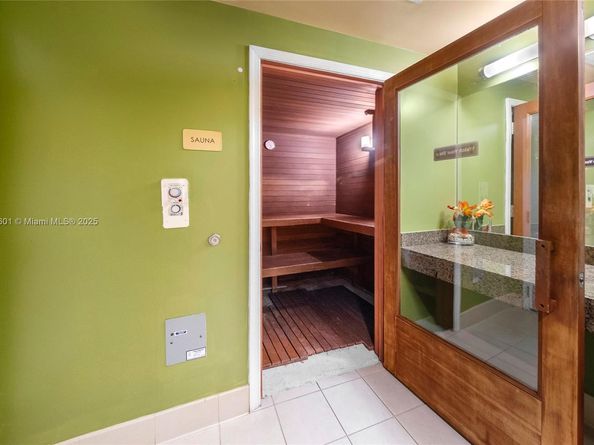 7350 SW 89th St 411S, Miami FL 33156
