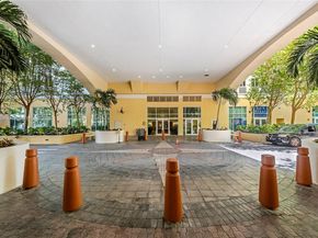 7350 SW 89th St 411S, Miami FL 33156