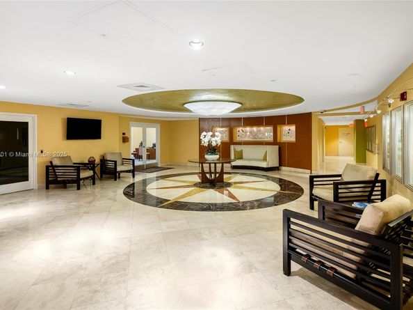 7350 SW 89th St 411S, Miami FL 33156