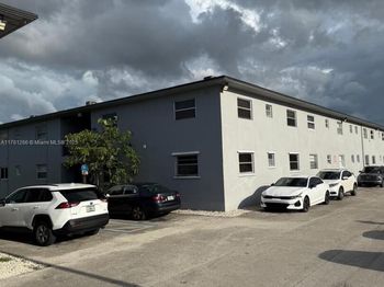 4250 SW 67th Ave