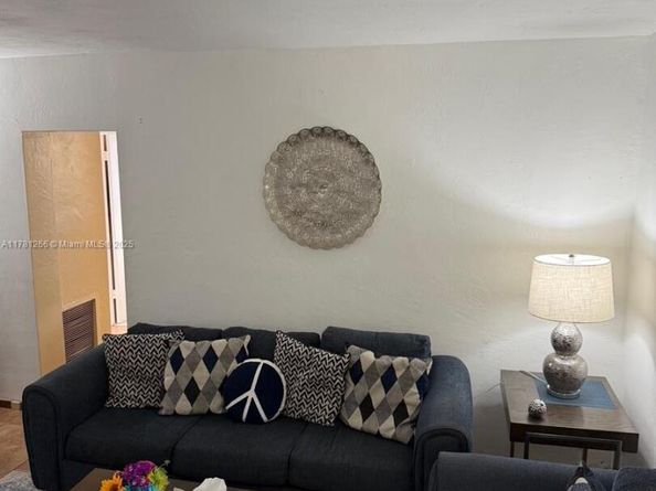 4250 SW 67th Ave 48, Miami FL 33155