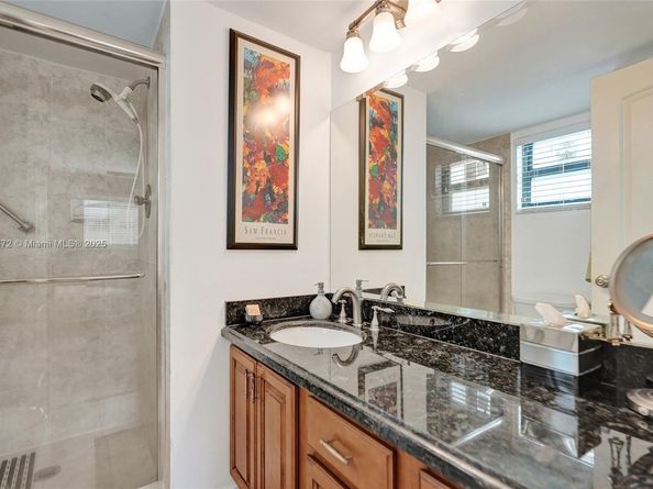 2780 N Pine Island Rd 112, Sunrise FL 33322