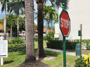 3545 Magellan Cir 3525, Aventura FL 33180