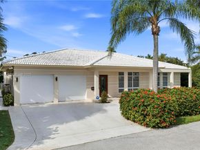 2607 Holy Cross Ln, Lake Worth FL 33460