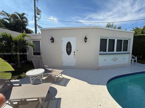 2607 Holy Cross Ln, Lake Worth FL 33460