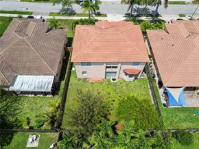 2022 SE 18th St, Homestead FL 33035