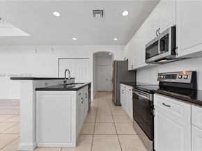 2022 SE 18th St, Homestead FL 33035