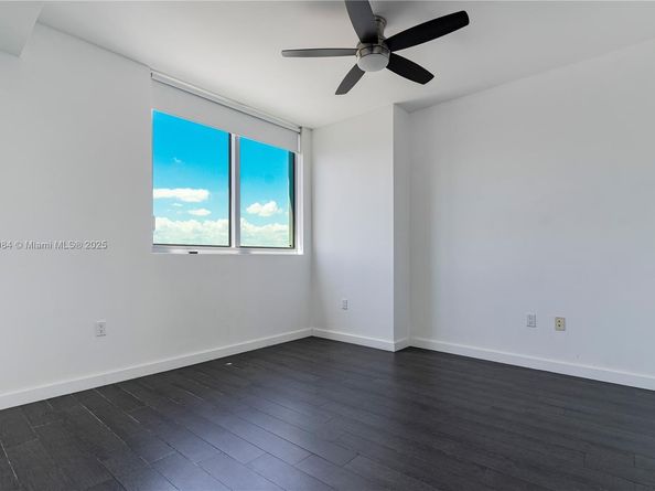 92 SW 3rd St 4509, Miami FL 33130