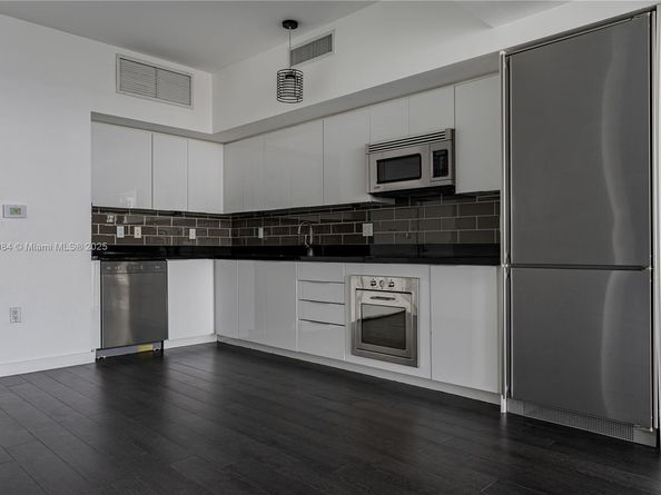 92 SW 3rd St 4509, Miami FL 33130