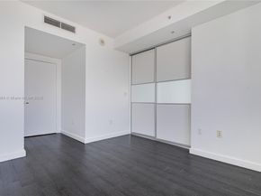 92 SW 3rd St 4509, Miami FL 33130